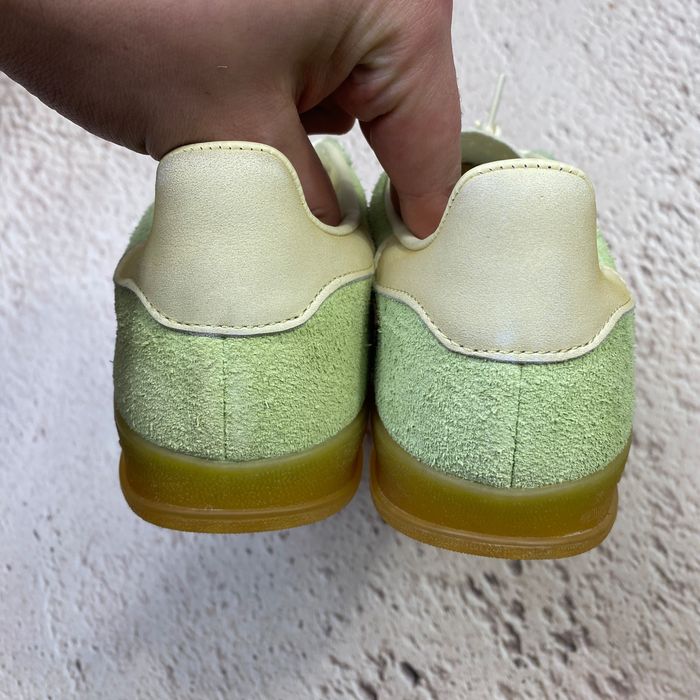 40 ie2948 Оригінал жіночі кеди adidas gazelle indoor green
