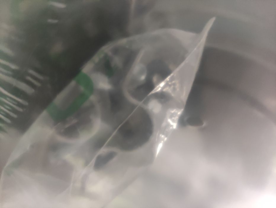 Comedouro duplo de parede