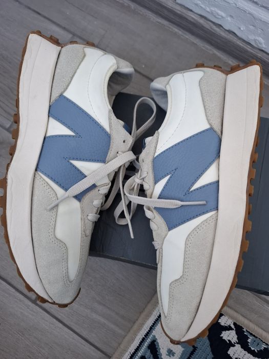 Женские кроссовки New Balance 327