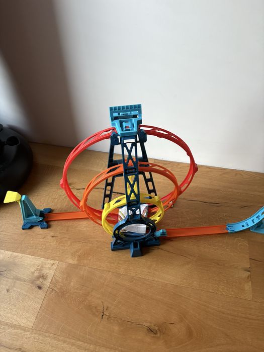 Tor hot wheels stan bardzo dobry