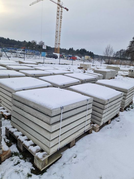 Betonowe płyty drogowe 1x1 m – trwałe i solidne | transport | producent
