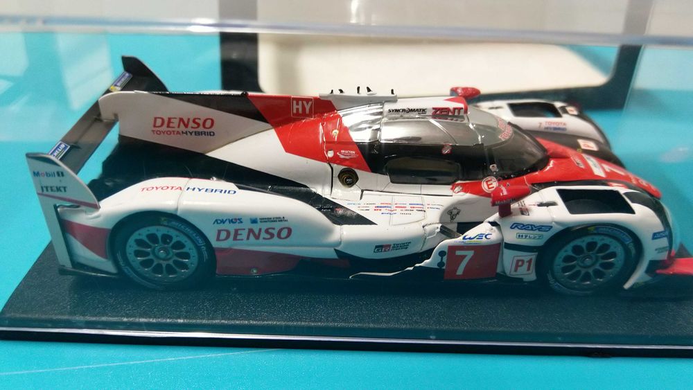 Toyota Gazoo Racing TS050 Hybrid #7: WEC 2017 - Miniatura à escala 1/38 da Spark/Toyota