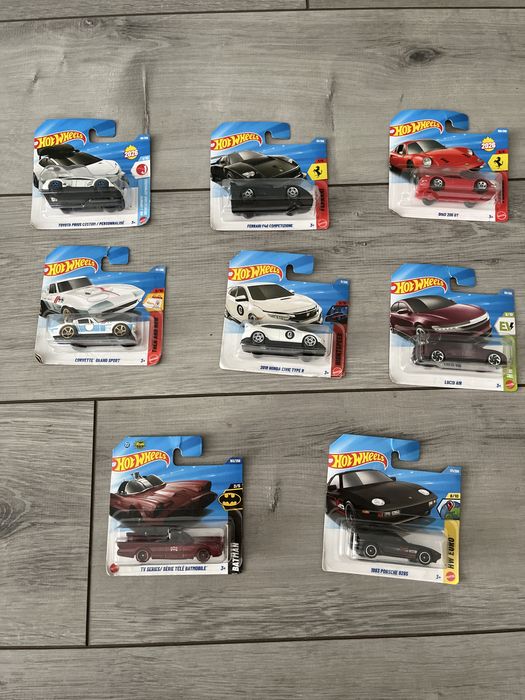 Колекція машинок HotWheels (8 шт.)