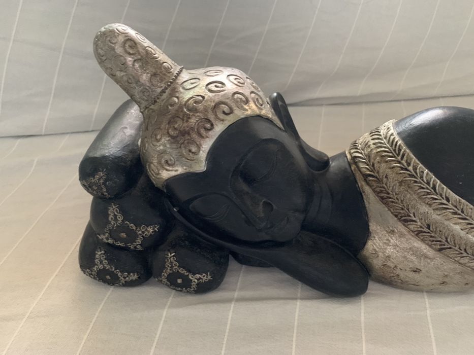 Estatueta deusa em madeira