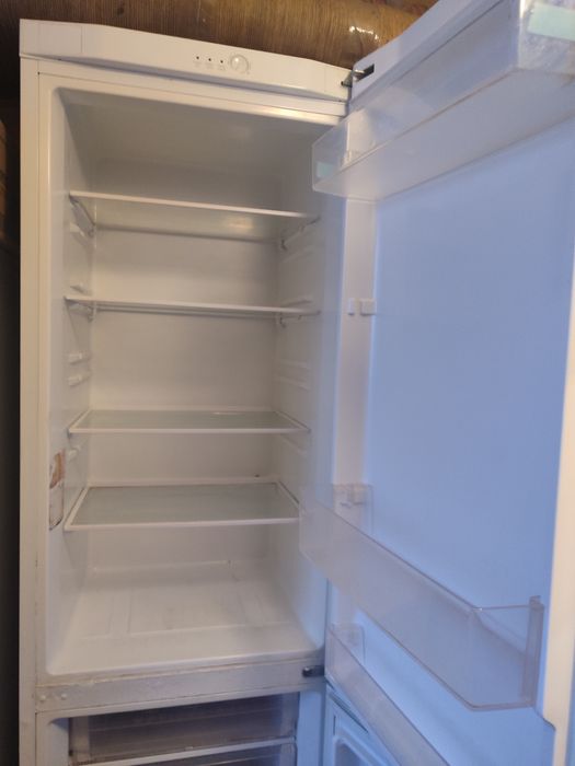 Продам холодильник Samsung