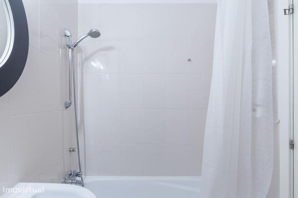Apartamento com 1 quartos - localizado em Ramalde Porto