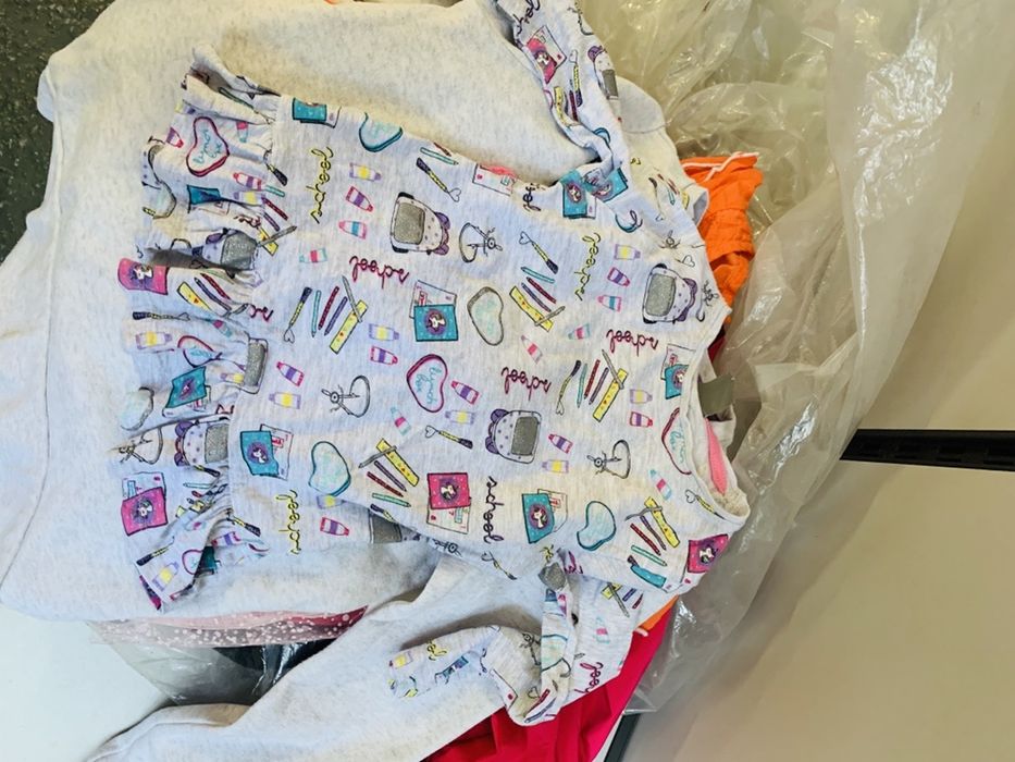 Odziez uzywana dziecieca wysoka jakosc cream