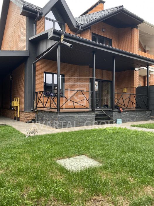 Будинок з частковим ремонтом! Без комісії для покупця!