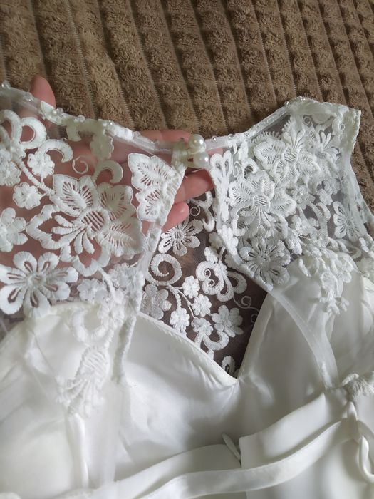 Ніжна весільна сукня