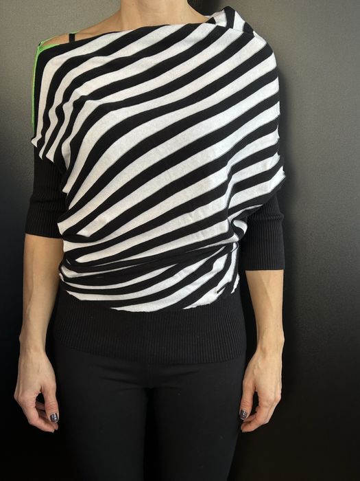 DKNY sweterek oversize