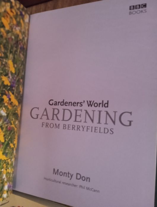 Vários livros sobre flores e Jardim