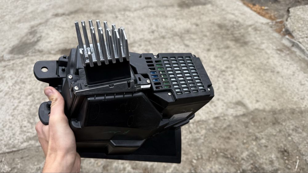 Проэкция Nissan rog T33 2024