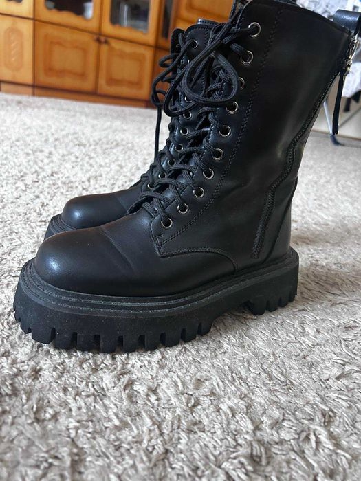 Жіночі зимні черевики