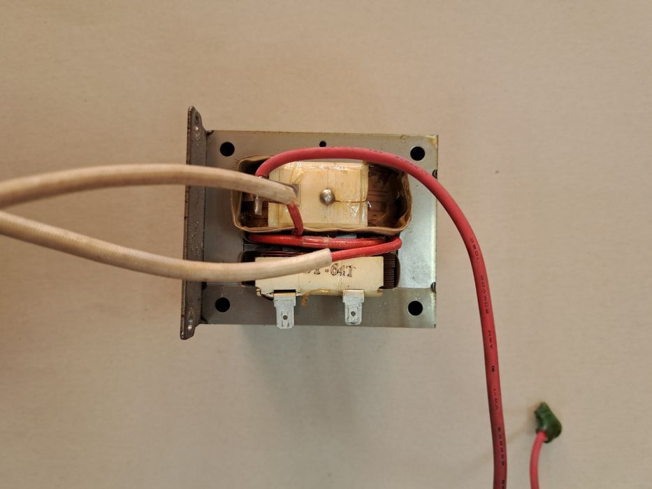 Transformator mikrofalówki