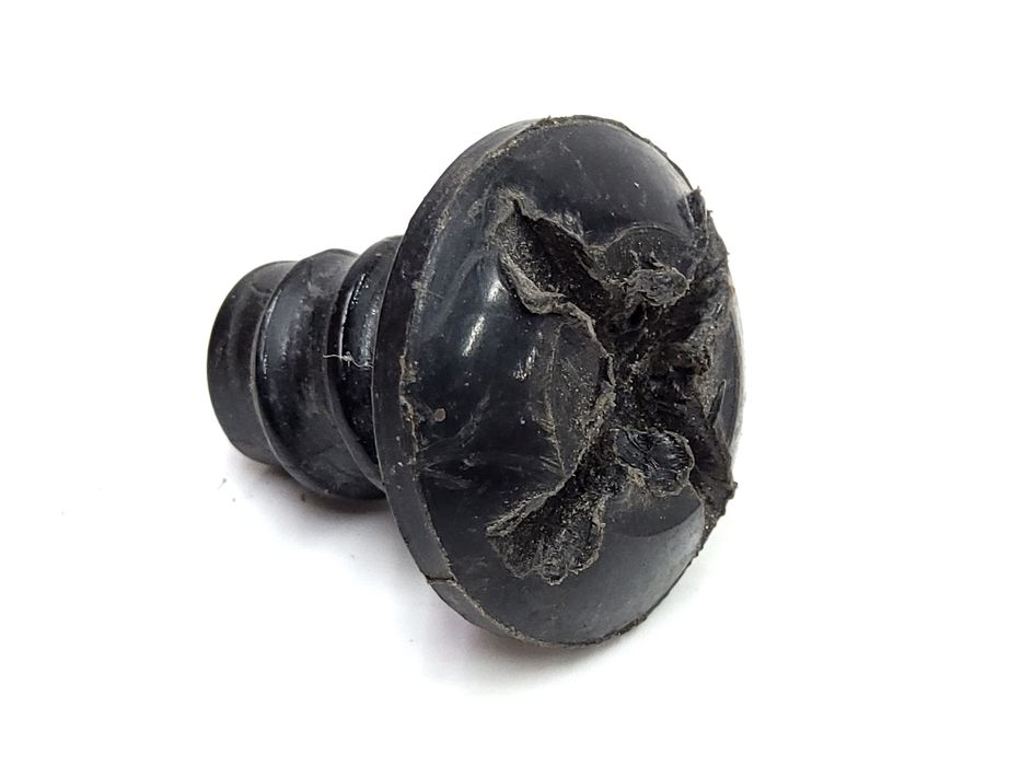 Śruba siodełka sprężyny Romet Wigry Jubilat Flaming Karlik Zenit Alka