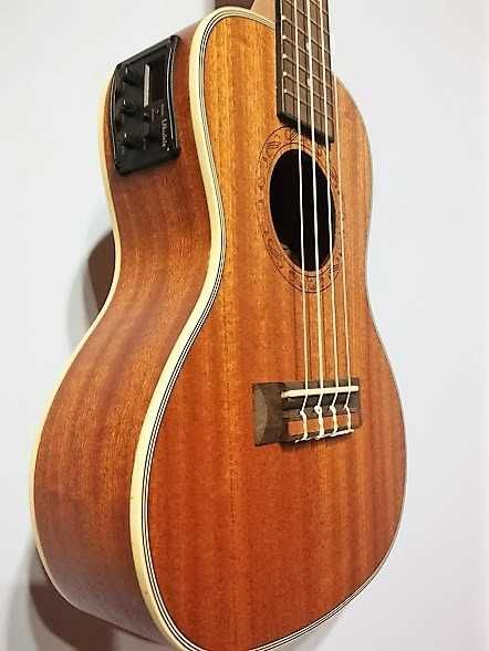 elektroakustyczne ukulele koncertowe Ever Play UK24-30 EQ concert