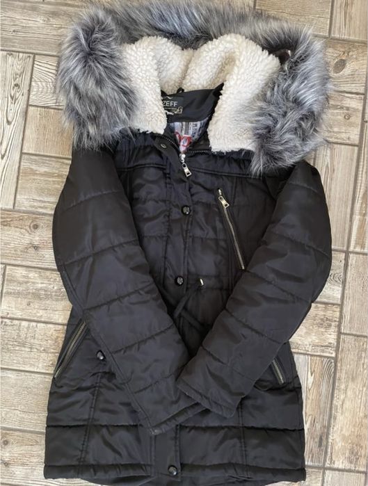 Куртка зимова  жіноча розмір S