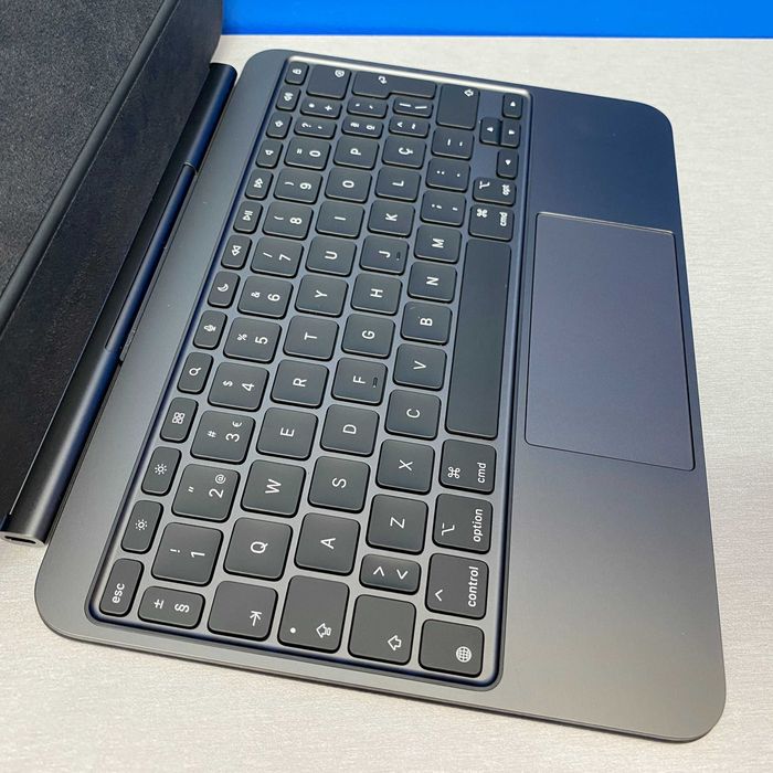 Capa Teclado | Apple Magic Keyboard iPad Pro 11" (M4/M5)