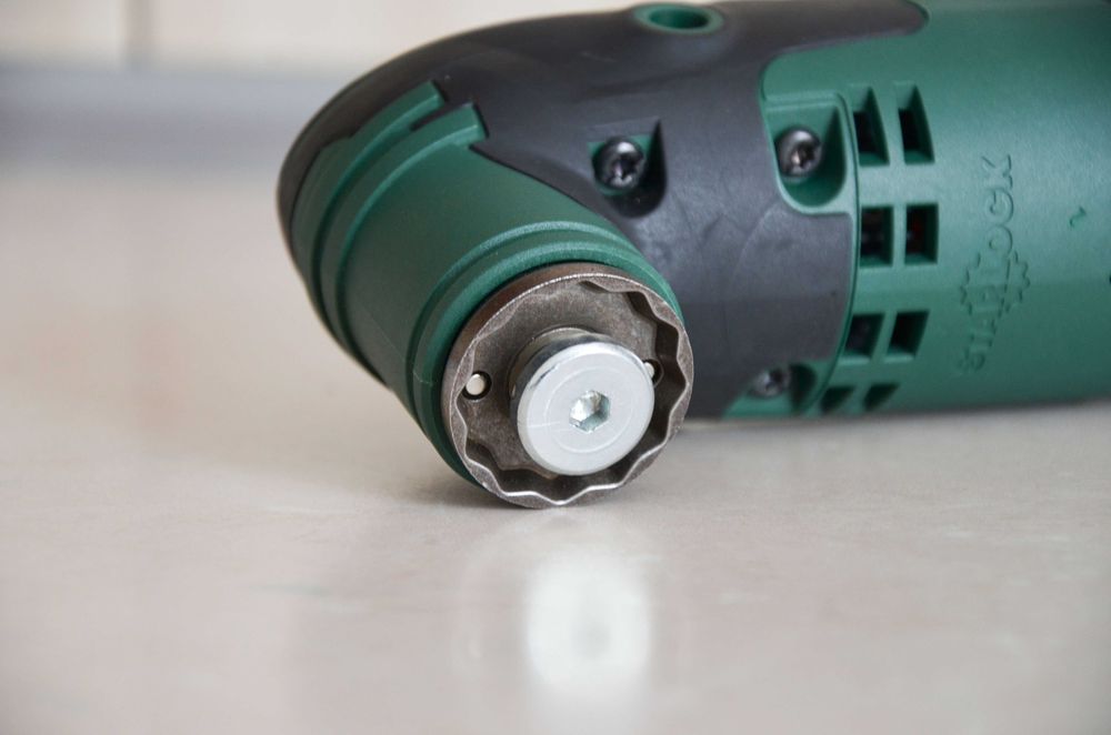 Многофункциональный инструмент Bosch PMF 2000 CE