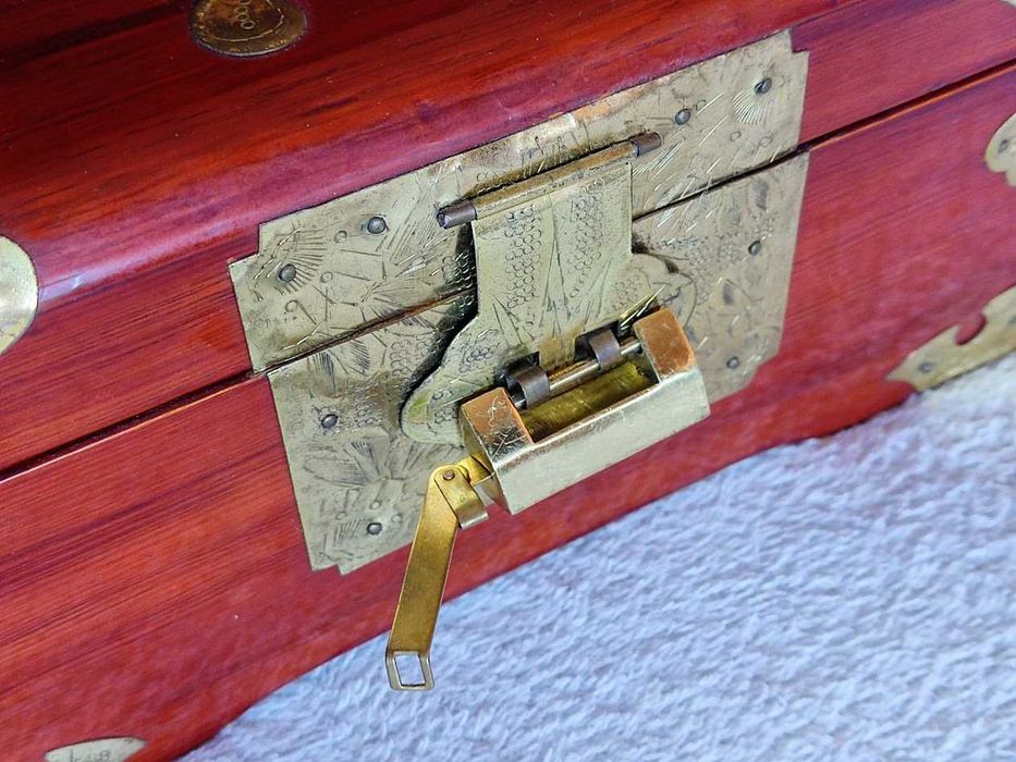 Caixa guarda joias oriental séc. XX