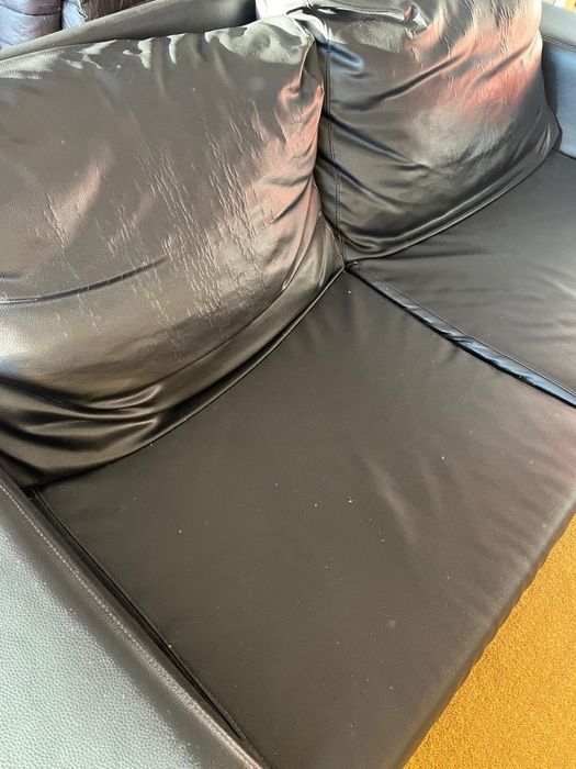 2 Sofás pretos usados