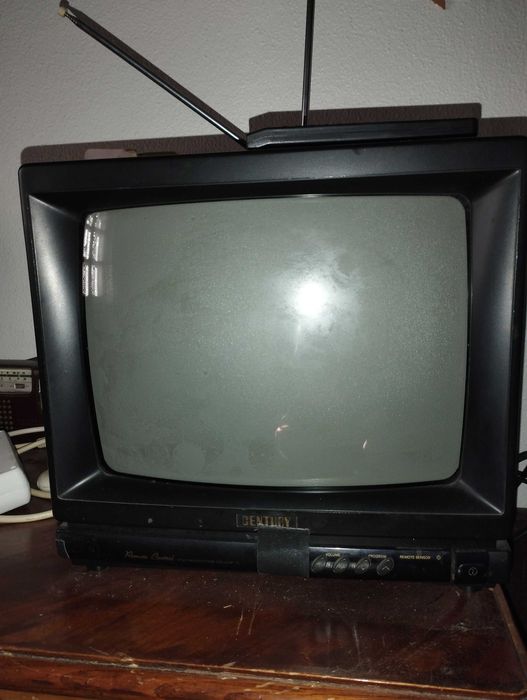 Televisores Usados -  Finlux, Supertech, Amstrad e Crown
