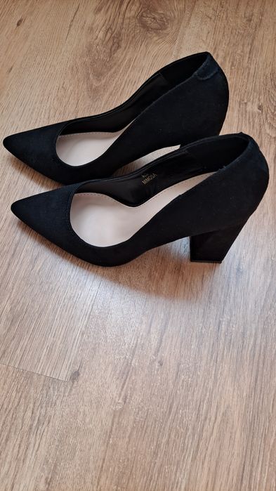 Czułenka na obcasie