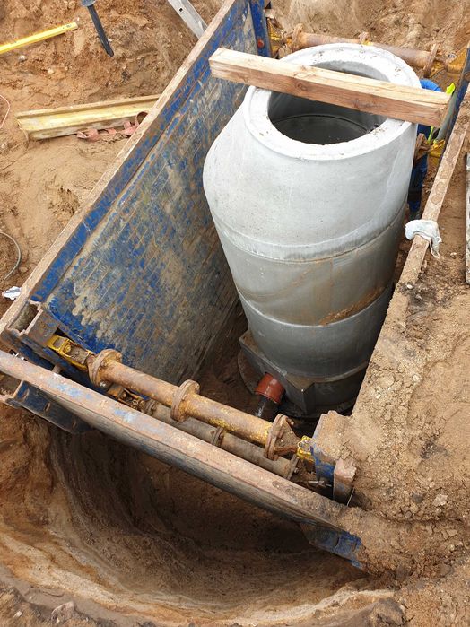 Sieci wodociągowe kanalizacyjne odwodnienia wykopy studnie przewierty