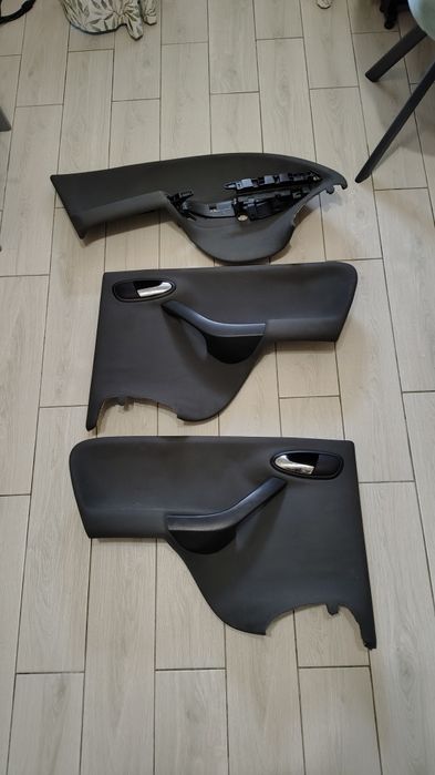 Seat altea toledo 3 карти дверей