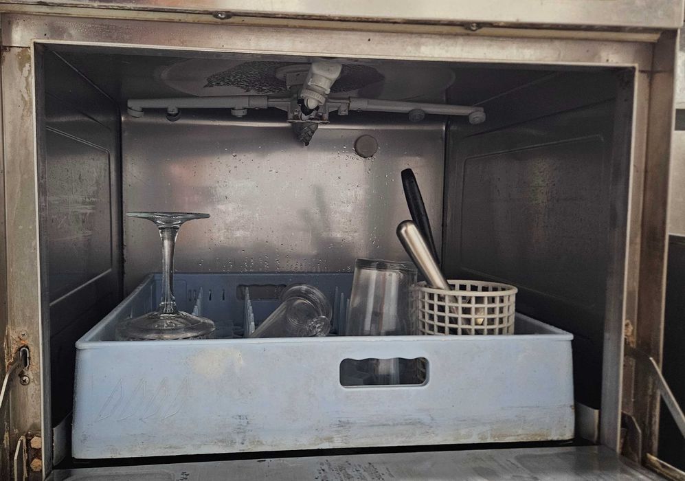 zmywarko wyparzarka gastronomiczna revolution