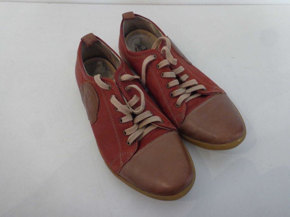 Casualowe buty Lasocki rozmiar 41