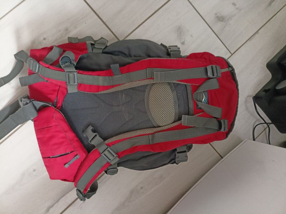 Plecak trekkingowy/turystyczny Mountain warehause Ventura 40. W  góry
