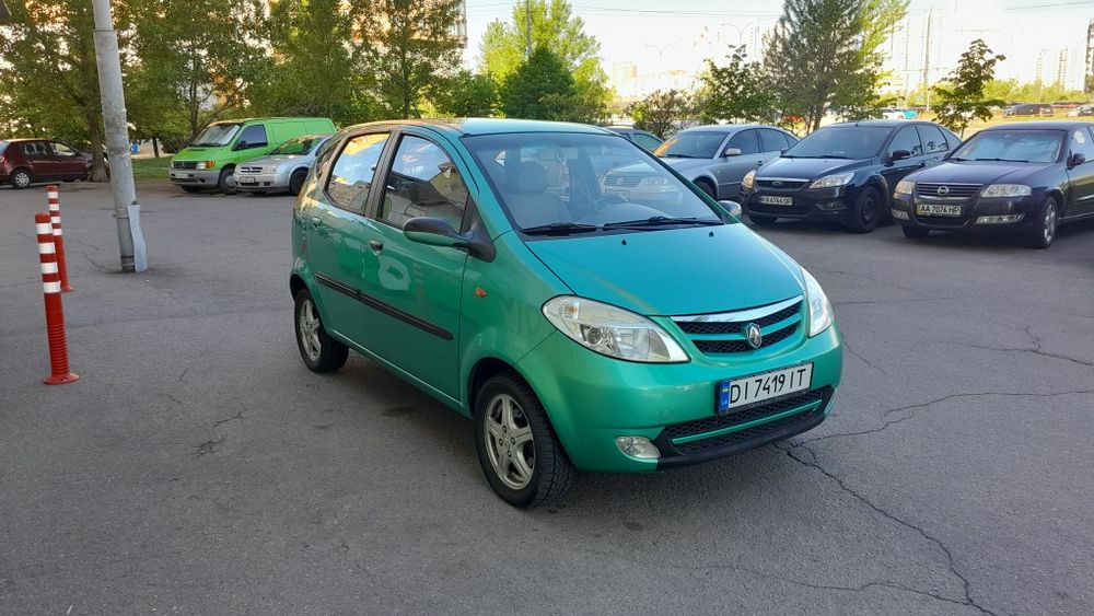 Продам компактний автомобіль Чана Бенні