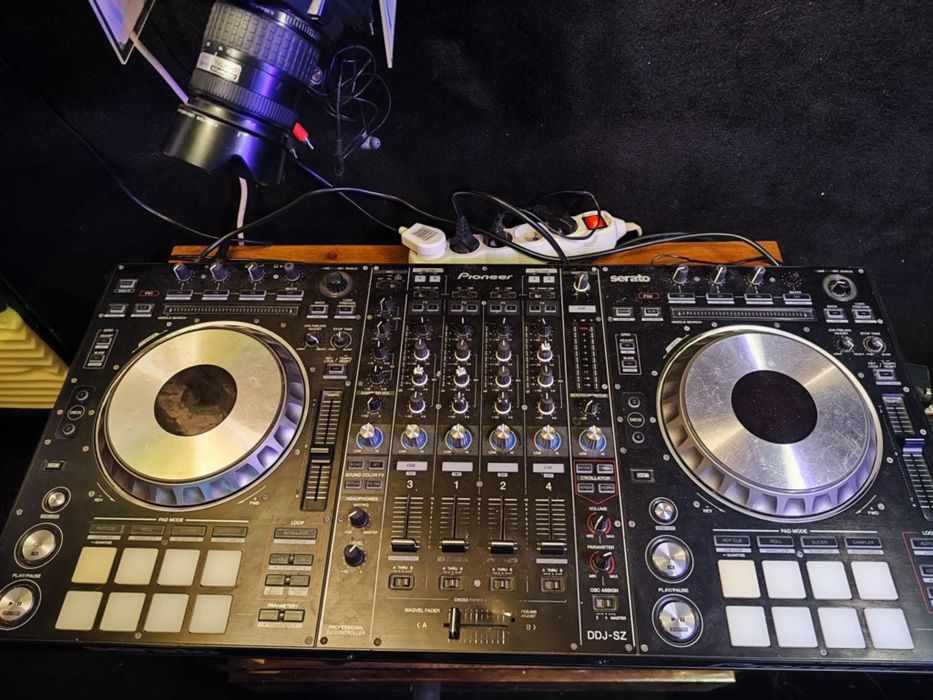 Kontroler Pioneer DDJ-SZ