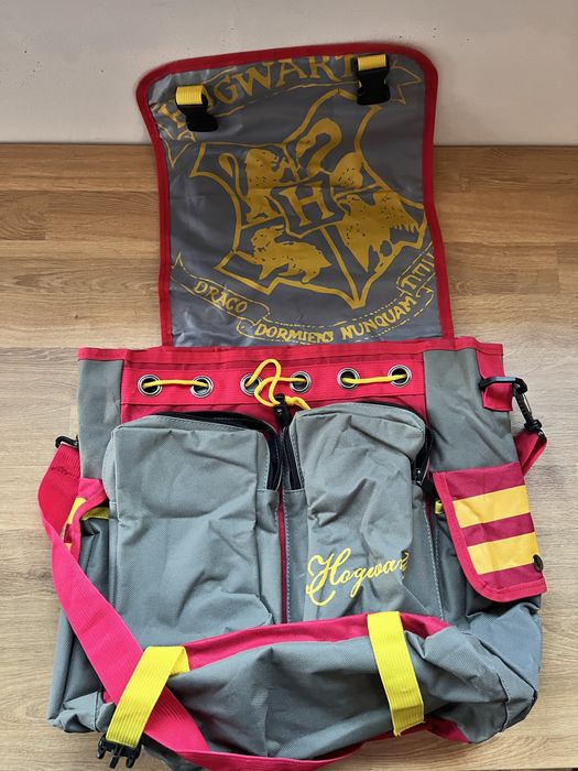 Bolsa mochila Harry Potter Gryffindor sem uso