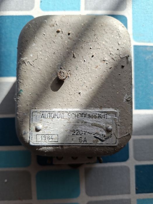 Automat schodowy,antyk