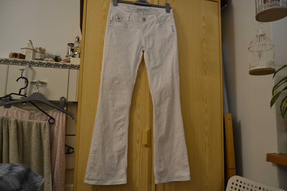 Białe rozszerzane spodnie New Look S/M 38 jasne dzwony vintage
