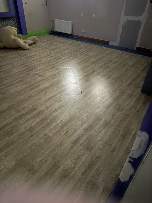 Линолиум практически новый