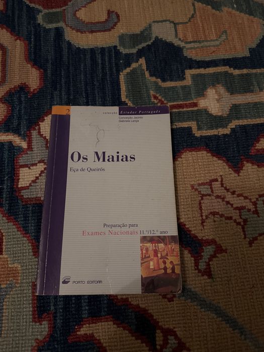 Livro “Os Maias”