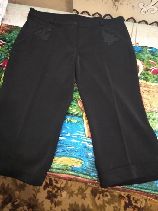Жіночі  бріджі б/ у і джинси.