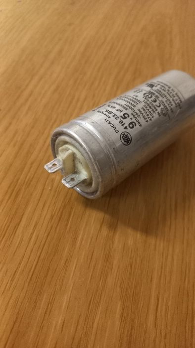 Condensador 9.5uF 400Vac Ducati 416.33.B6