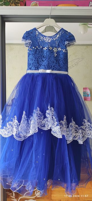 Красивое нарядное платье для девочки.