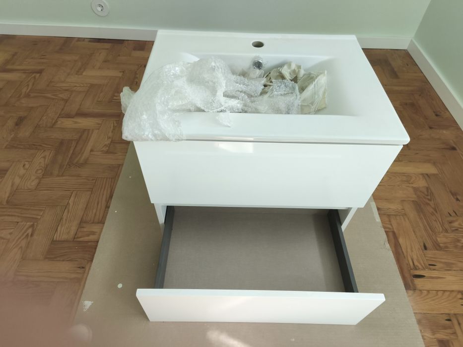 Lavatório WC NOVO com móvel, branco