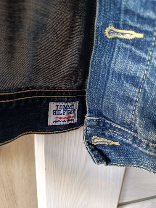 Tommy Hilfiger kurtka xs/s