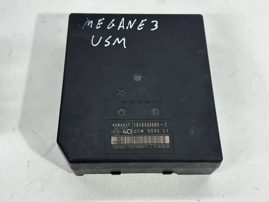 Caixa Fusíveis / Módulo USM - Renault Megane III