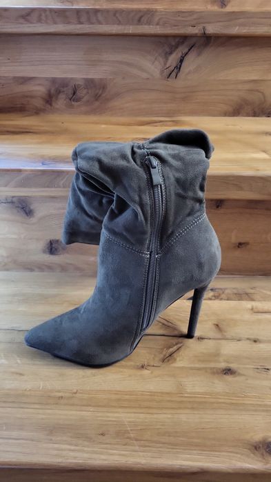 Modne kozaki damskie