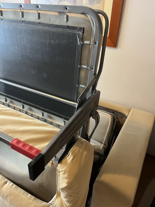 Sofá Bege com Cama