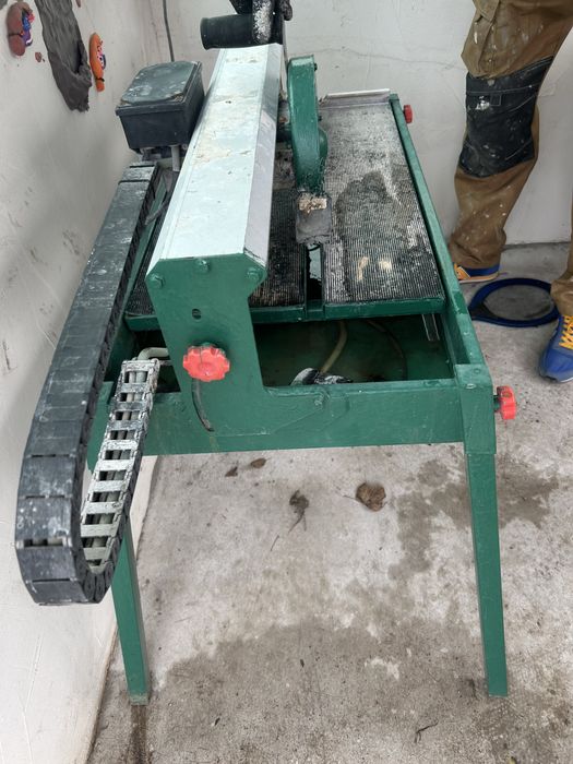 Плиткоріз водяний