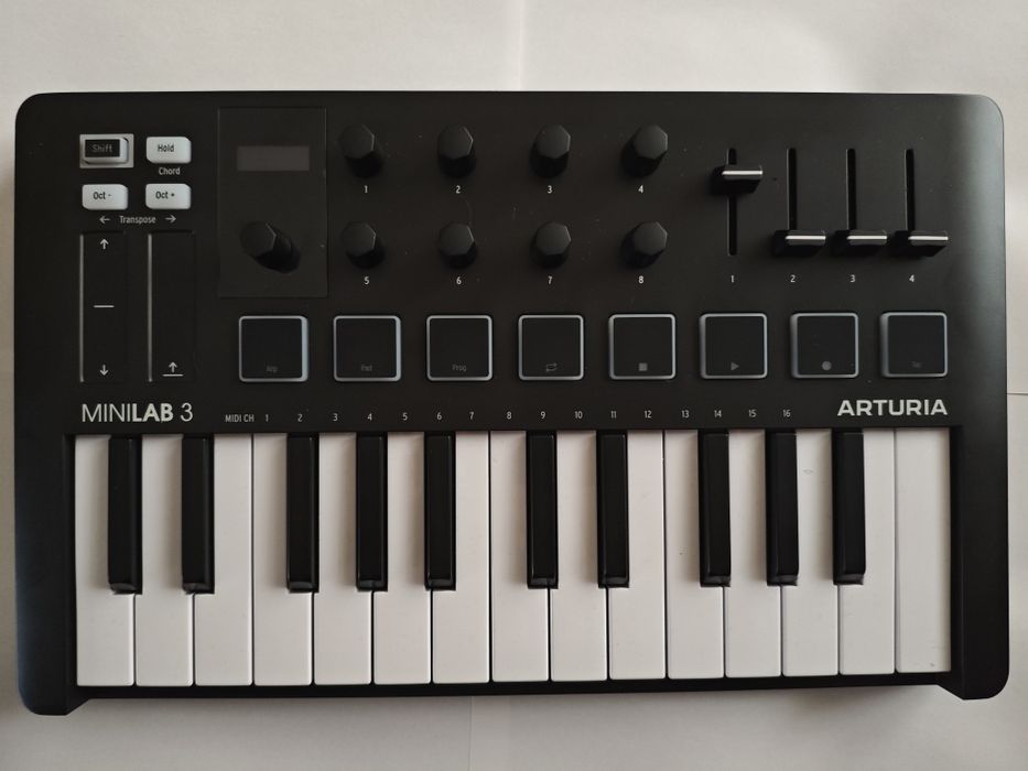 Продам Arturia Minilab 3