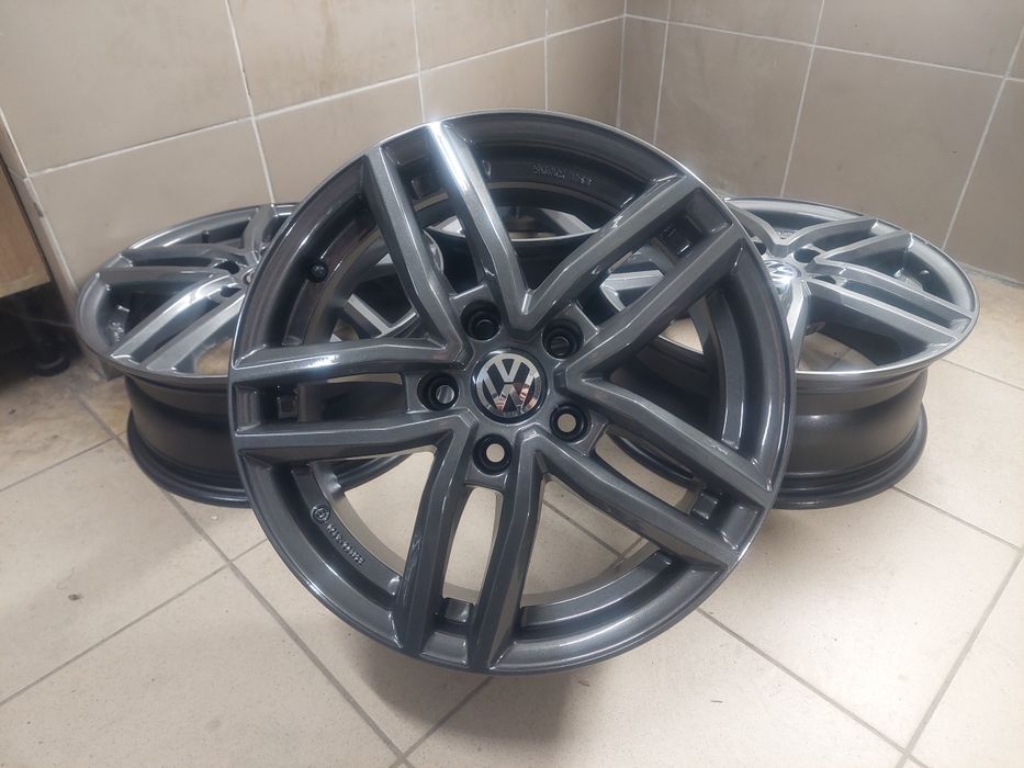 Комплект легкосплавних дисків Volkswagen Passat Golf Touran R16 5×112